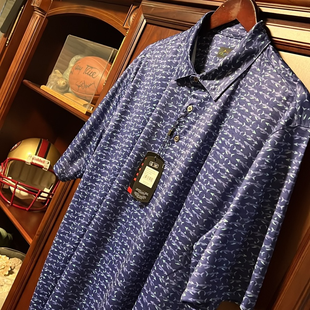 Brand New Greg Norman Golf Blue Sharks 🦈 Print Performance Stretch Fabric Polo! - Picture 4 of 12